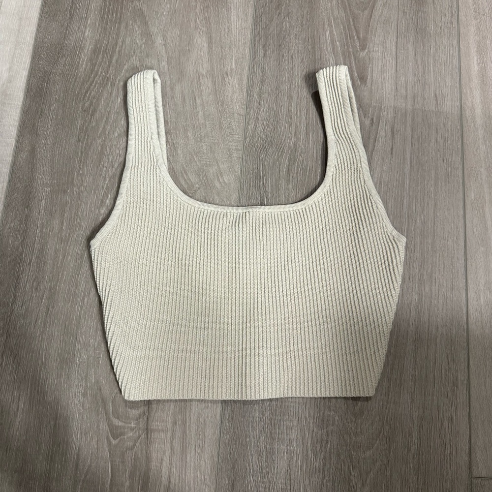 Aritzia Babaton Sculpt Knit Squareneck Cropped Tank
